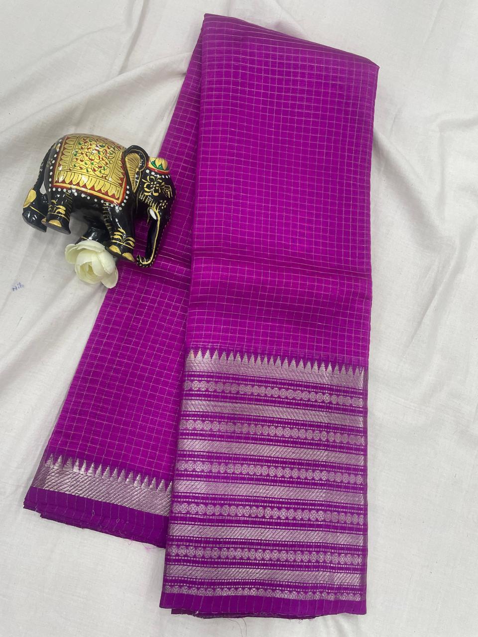*Pure mangalagiri handloom Pattu sarees with rudraksha boarder*

*Saree all over small checks with big rudraksha boarder*

*Pallu blouse self*