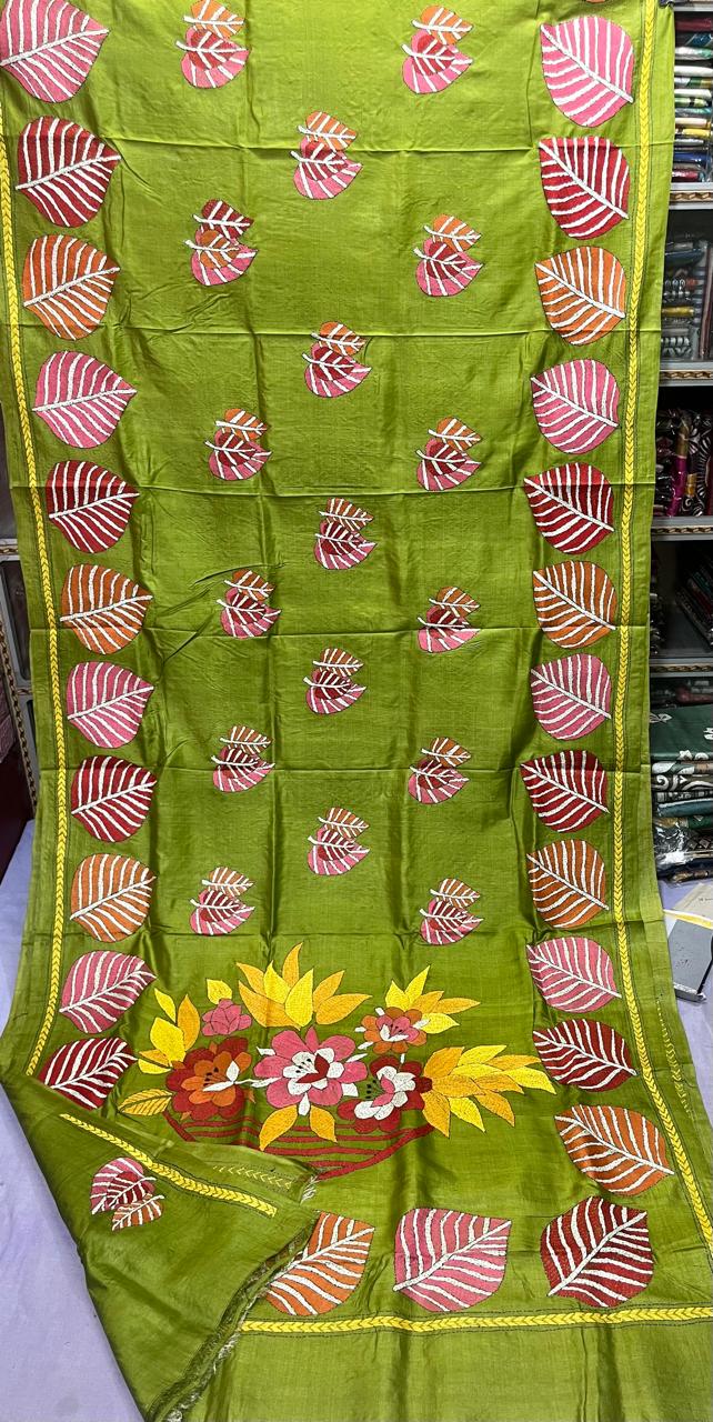 Available tashar katha stich saree
With bp
With silk mark
