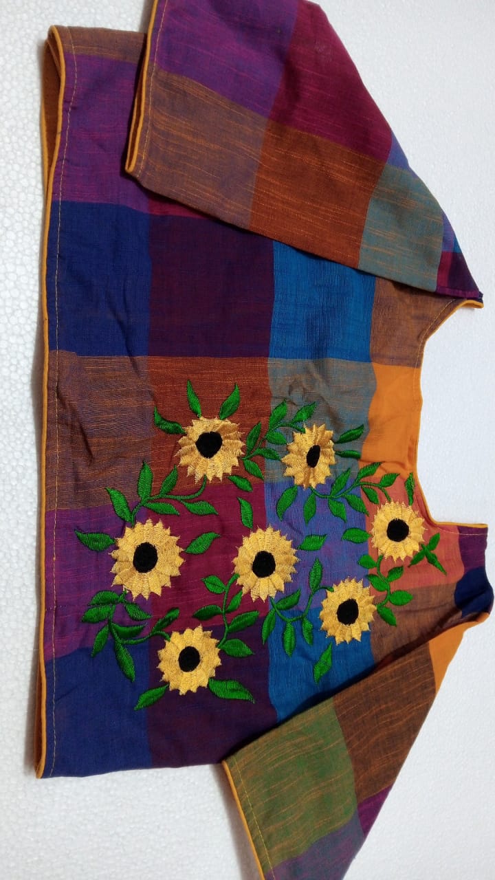 Chiini | embroidered blouse