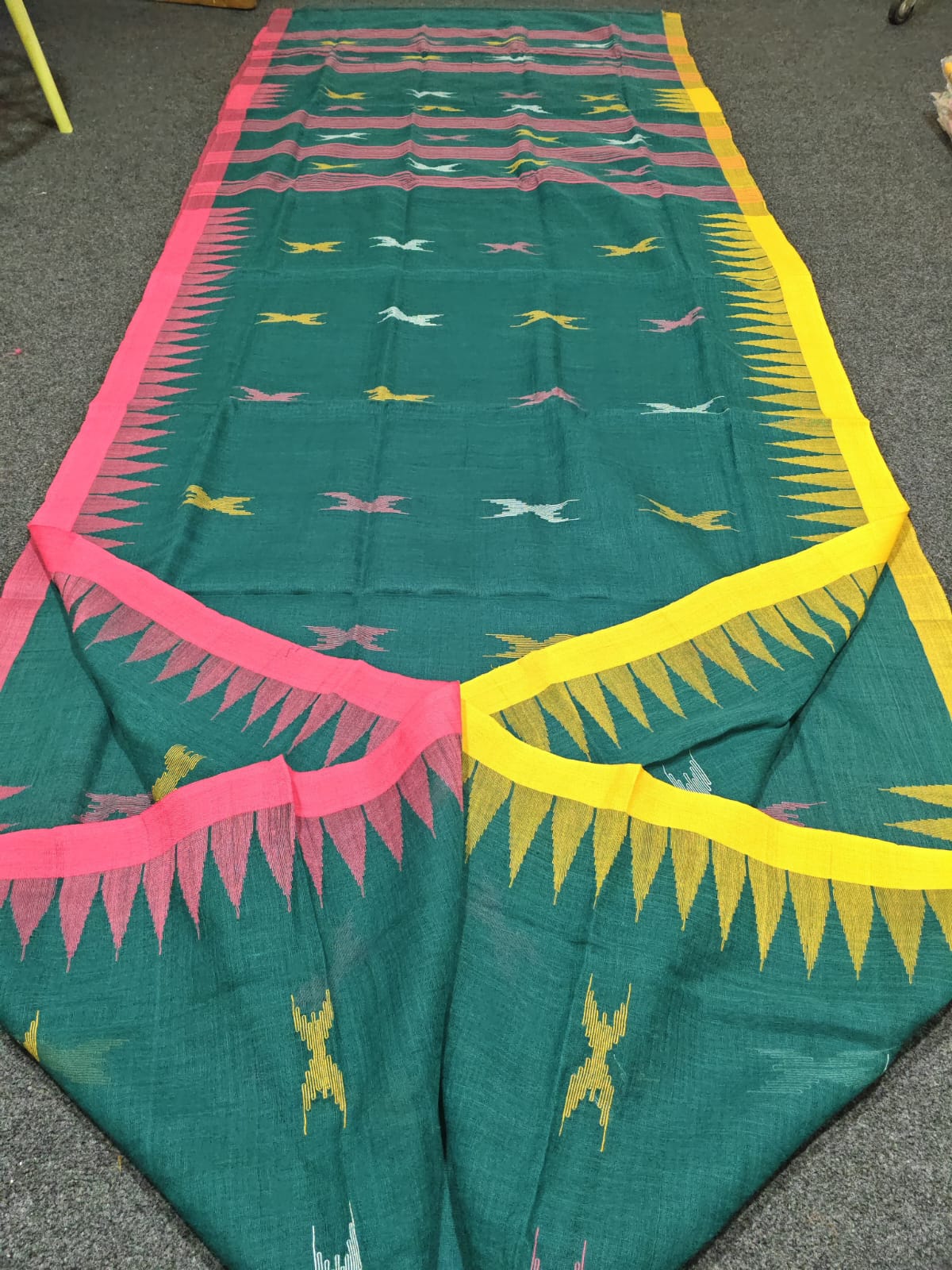Handloom manipuri cotton saree
With bp
