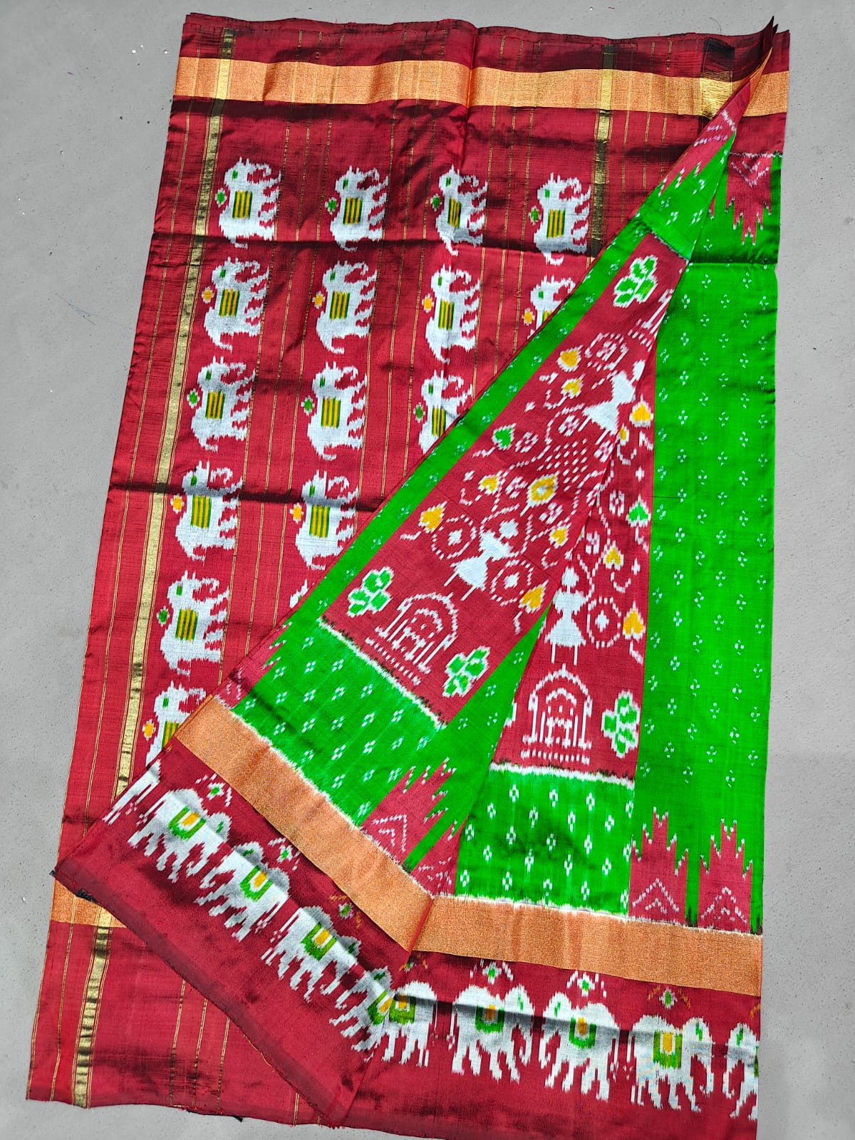 Latest and Exclusive 
*IKKAT SILK  SAREES*

👉🏻 *EXCLUSIVE   SPL DESIGN SAREES** 

Silk mark Certified 
Double weaving 


*Spl KADDI PET BORDER SAREES*
