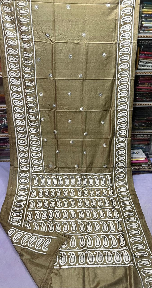 Available tashar katha stich saree
With bp
With silk mark