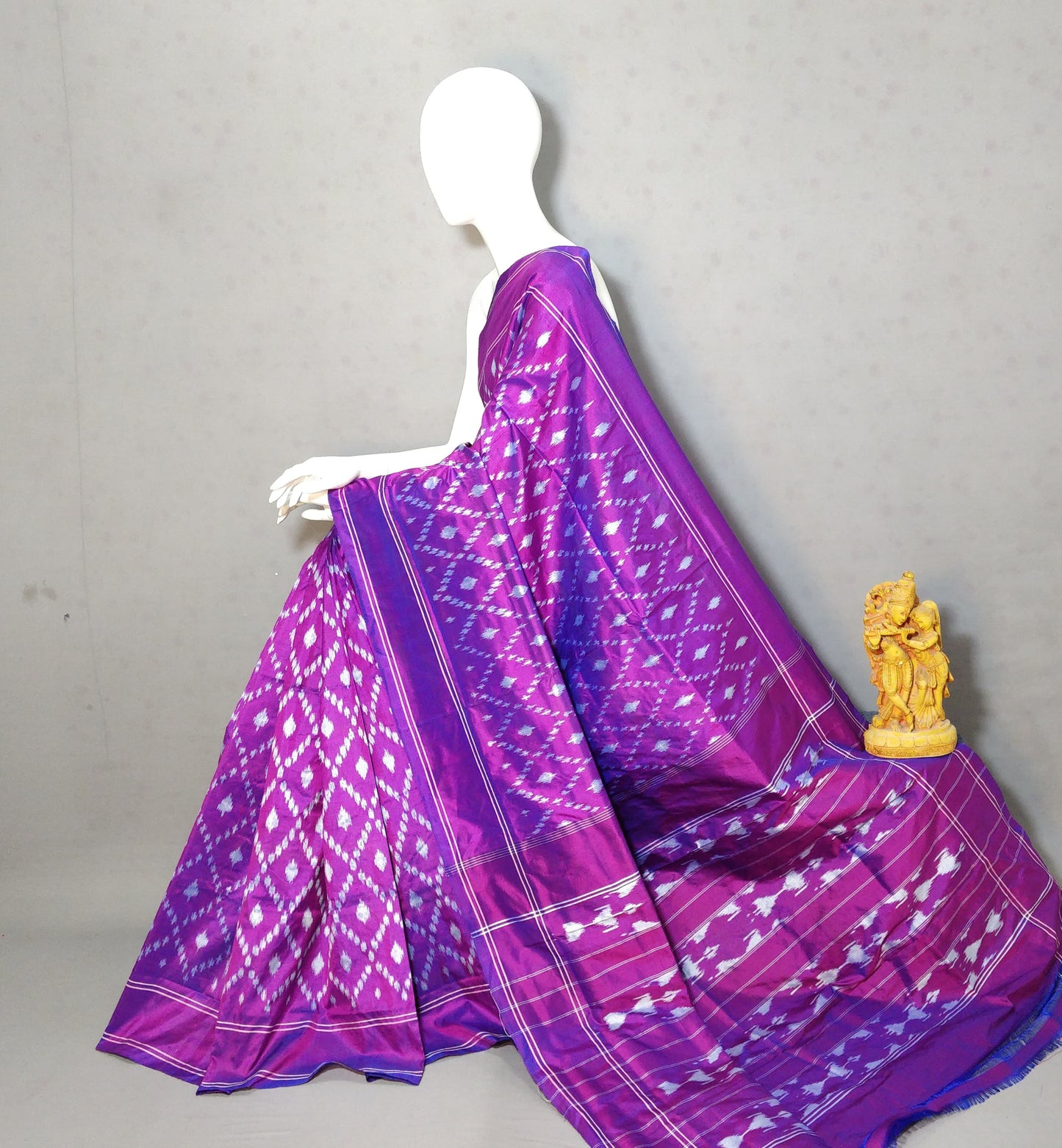 Hothira | Pochampally Ikat Silk Saree