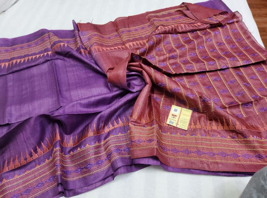 Pure tussar by  munga with beautiful temple embroidery design pallu and border silk handloom saree with blouse pc.
Available 
Best quality 
Silk mark tag 👈🏻