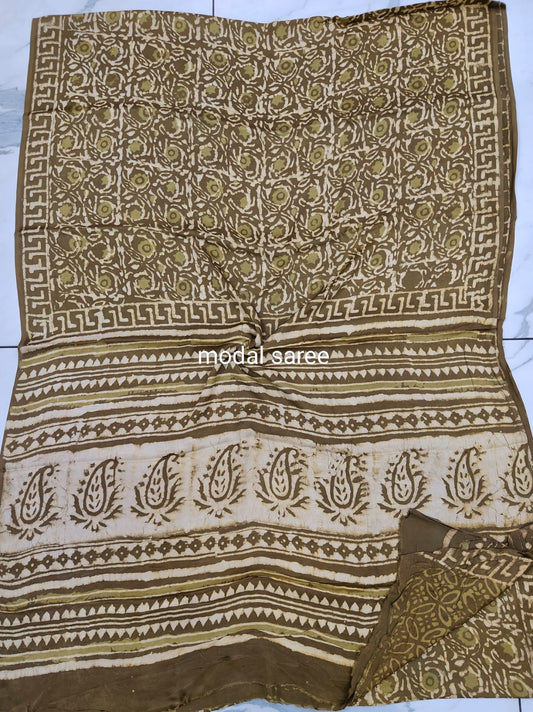 New Arrival Premium Modal Silk 2pc Suit
Top – Modal Silk (2.50 mtr)
Dupatta – Modal Silk (2.50 mtr)
Vanaspati Ajrakh
Kutch Ajrakh Elegant look | Premium Quality | Festive & Party Wear

