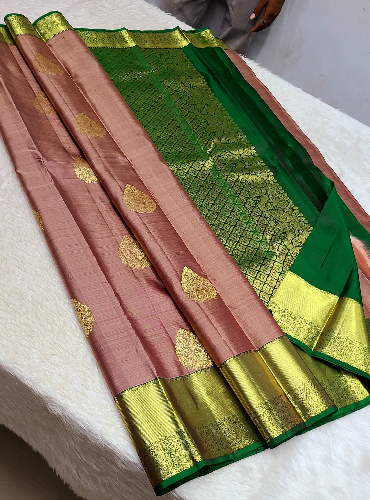 Isakki | 1G Gold Kanjeevaram Saree