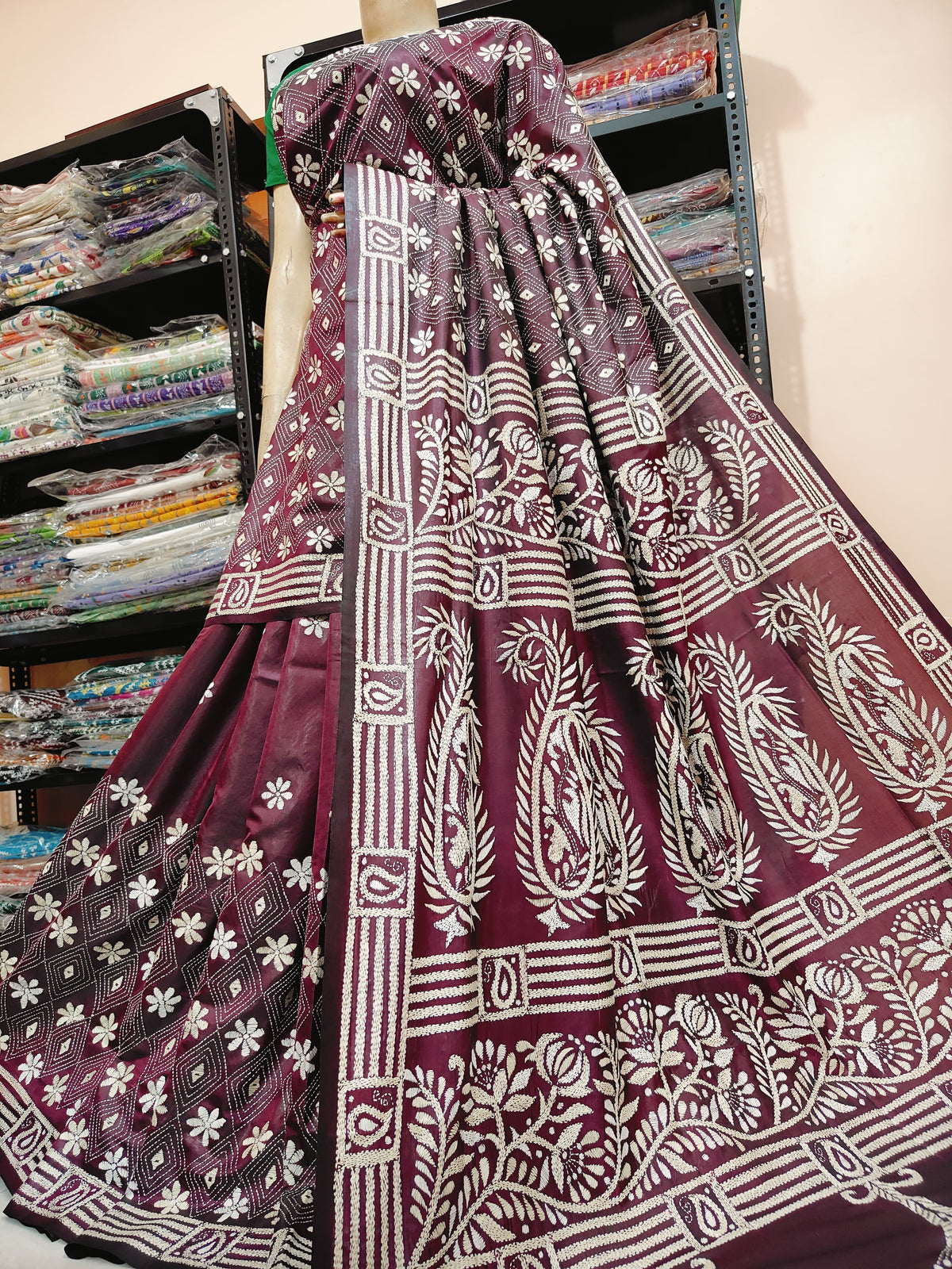 Traditional Shantiniketan hand Kanthastitch saree On 
Belendend bangalore silk Material 
With Kanthastitch Work Bp