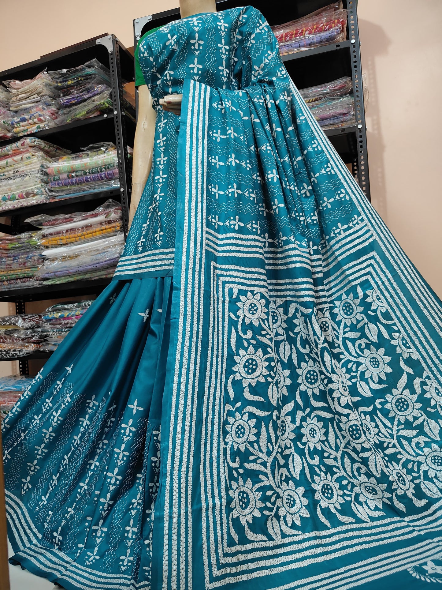 Traditional Shantiniketan hand Kanthastitch saree On 
Belendend bangalore silk Material 
With Kanthastitch Work Bp