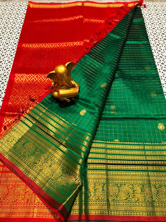 *Material*:Mangalagiri Pattu by cotton
*Model*:Kanchi border checks and butta Pattu sarees
Contrast pallu and blouses 
Running pallu and blouses 