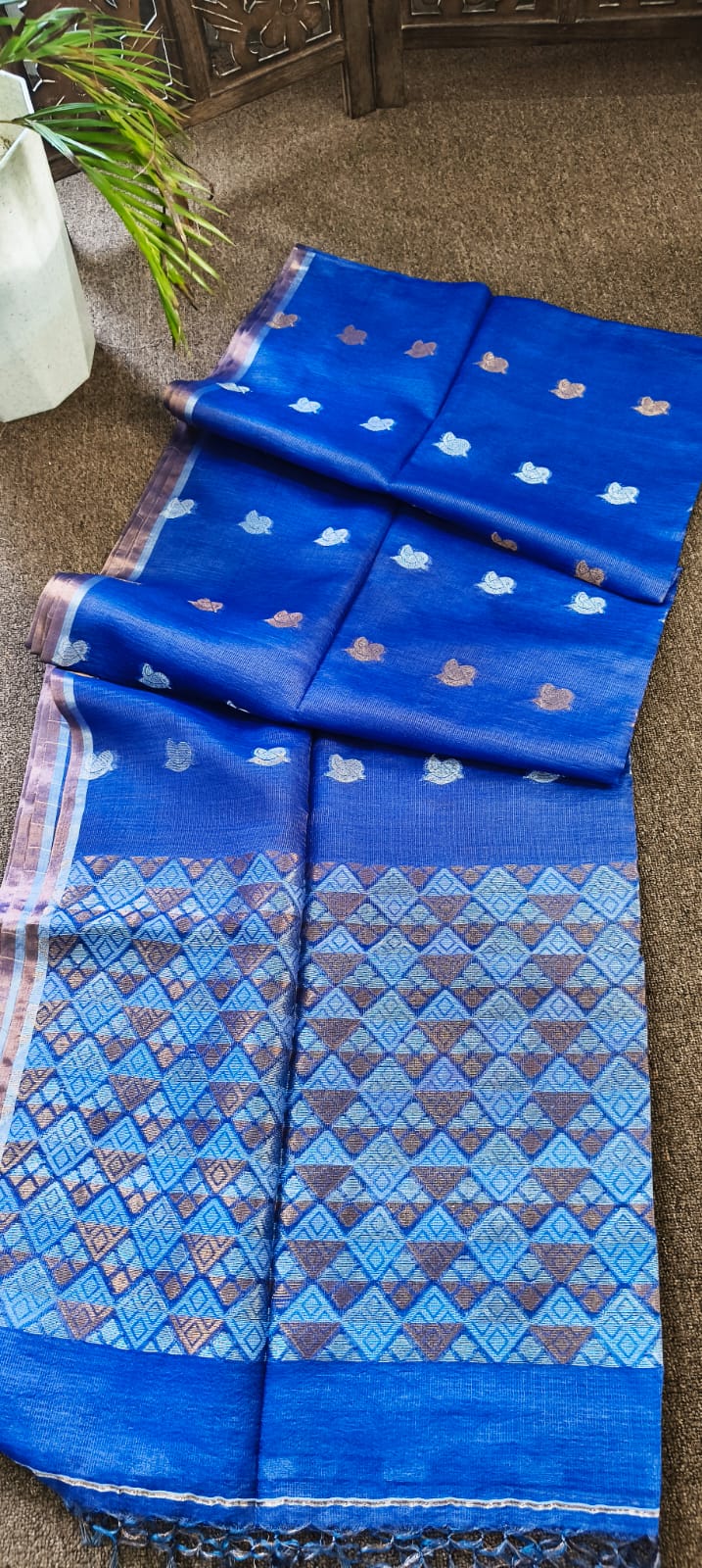 Tissu tussar jamdani
Pure gachi tussar
With bp

