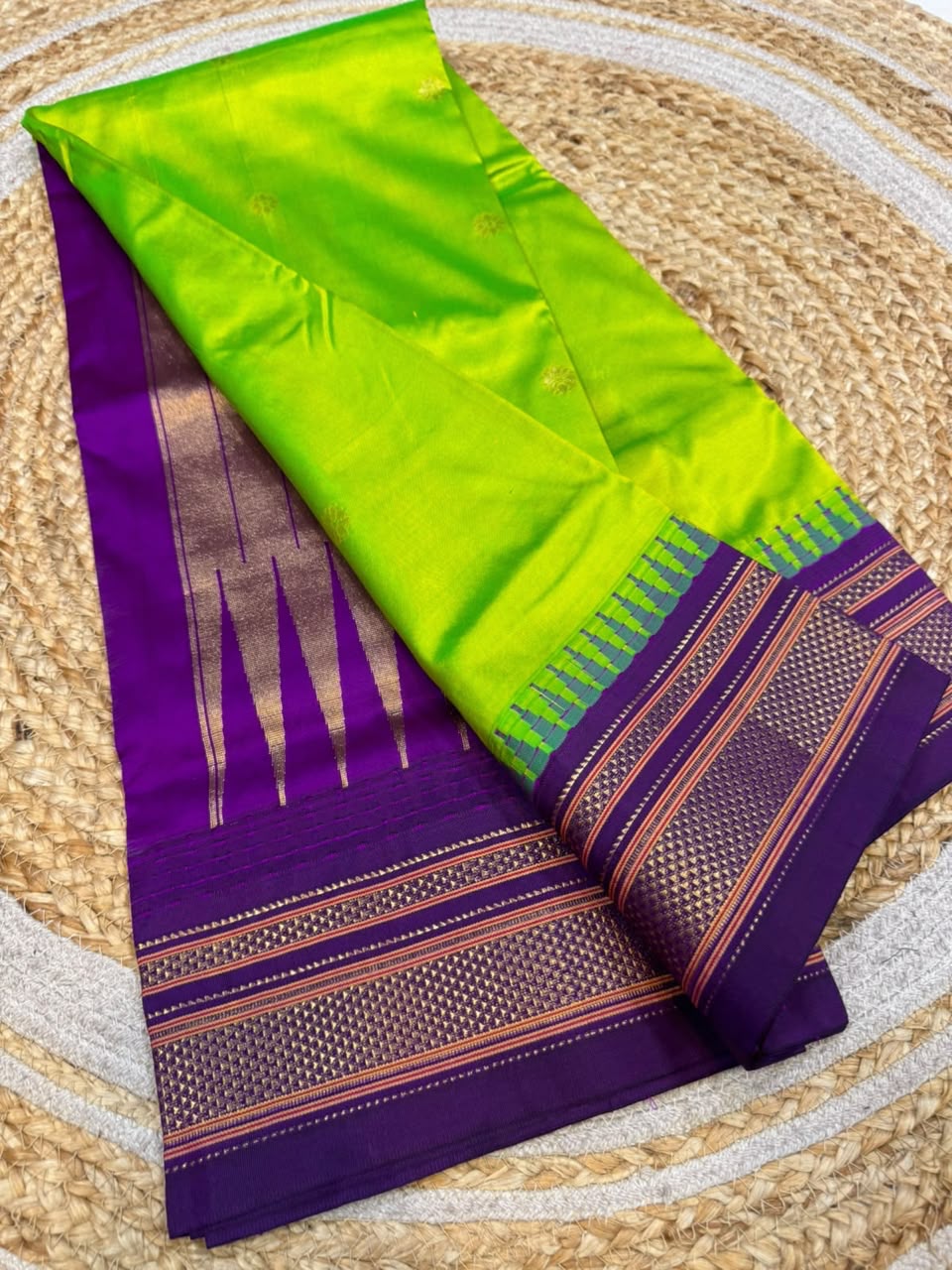 *All New Colours* 

*Exclusive silk ilkal saree*
*Pure silk korvai temple border* with *body butta* design superior quality ilkal saree & contrast blouse 
6.10mtrs length 
Full body pure silk 
Border, pallu & blouse semi silk 