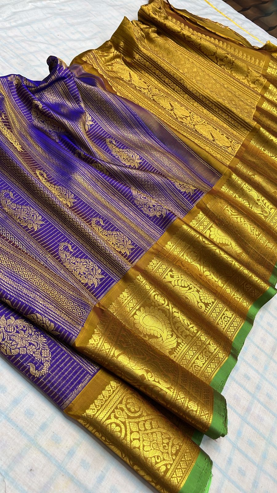 ✨✨Pure Gadwal Traditional
          Border Brocade 
          Pattu Sarees ✨✨