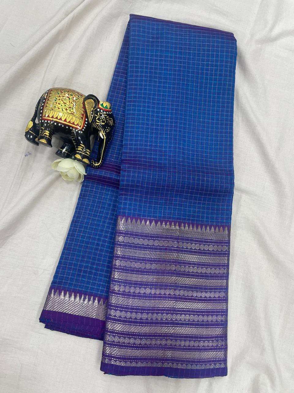 *Pure mangalagiri handloom Pattu sarees with rudraksha boarder*

*Saree all over small checks with big rudraksha boarder*

*Pallu blouse self*