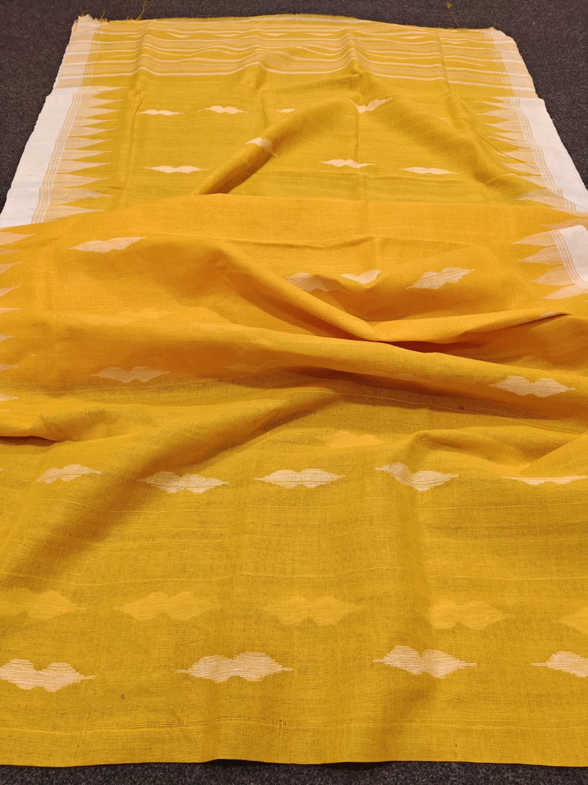 Authentic handloom 
monipuri cotton saree
With bp