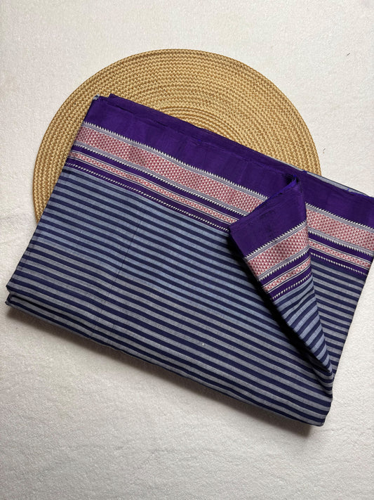 Cotton saree Chikki paras
Material - cotton by cotton 
Border - Chikki  border 
Saree Name - Ilkal cotton Chikki  sarees
Pallu - silk pallu 
Blouse -running
Handloom -yes
Saree length- 6.2

