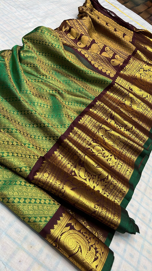 ✨✨Pure Gadwal Traditional
          Border Brocade 
          Pattu Sarees ✨✨