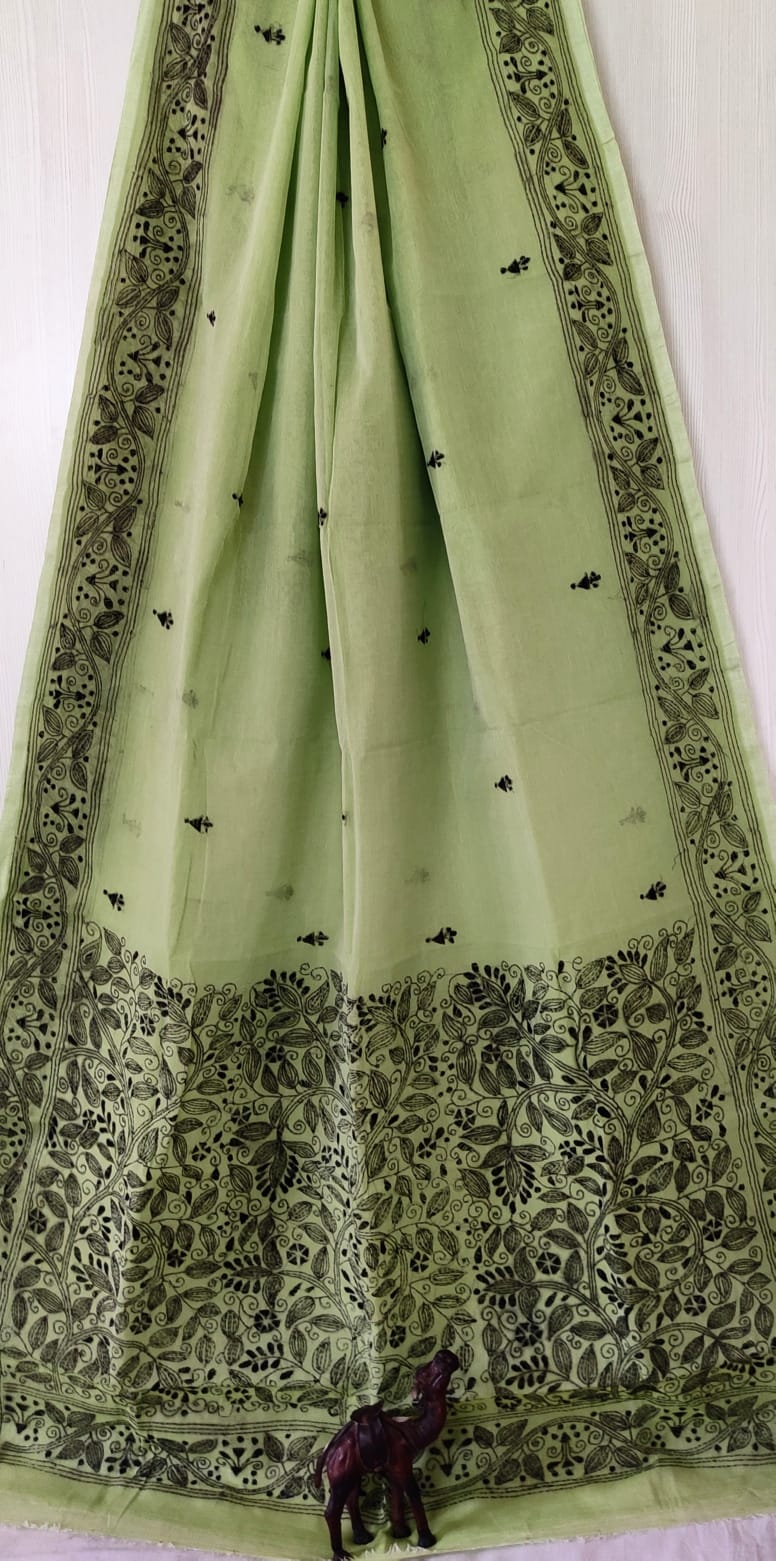 Very Exclusive Hand kantha stitch work on Premium Quality pure cotton saree

Without blouse piece 

Very demanding saree❤️
Book your order soon
