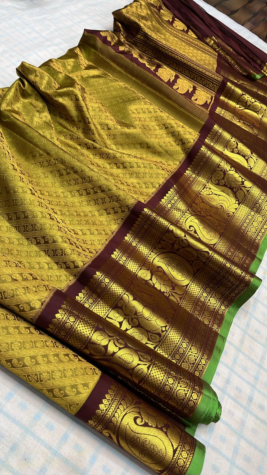 ✨✨Pure Gadwal Traditional
          Border Brocade 
          Pattu Sarees ✨✨