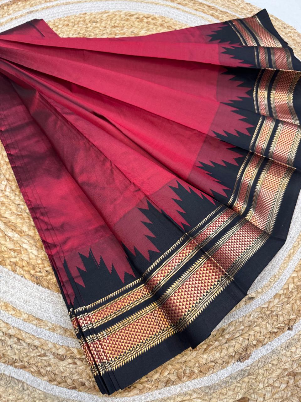 
*Big Temple Border Ilkal*

Exclusive silk ilkal saree 
Pure silk big temple border design superior quality ilkal saree
With contrast blouse 
6.10mtrs length 
Full body pure silk Border, pallu & blouse semi silk 