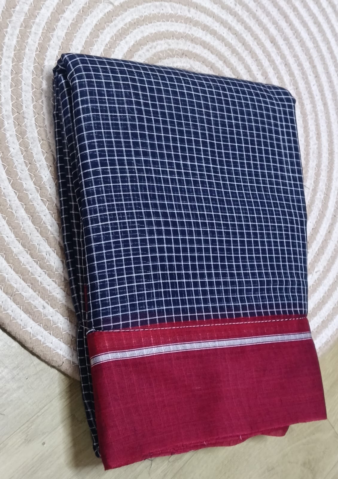 Handwoven patteda anchu saree in pure cotton
