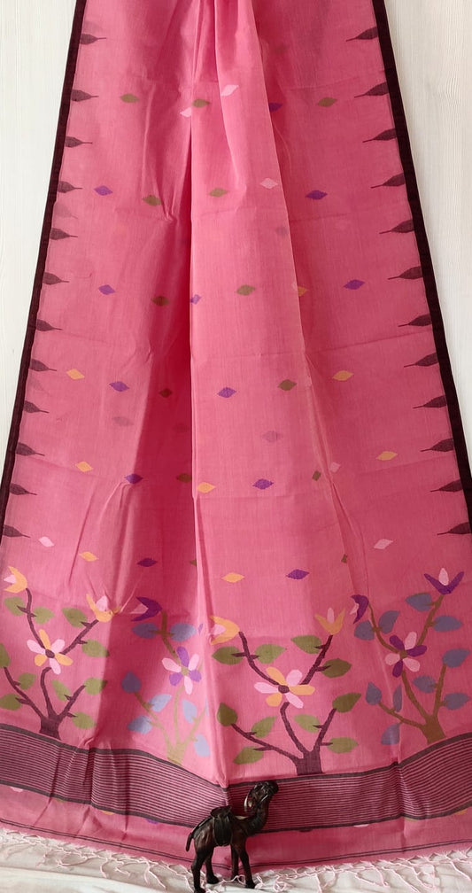 Very exclusive,Beautiful 100 Count pure 
Cotton by Cotton Hand Spoon jamdani 
with temple border with very 
elegant jamdani motif pallu
Without bp