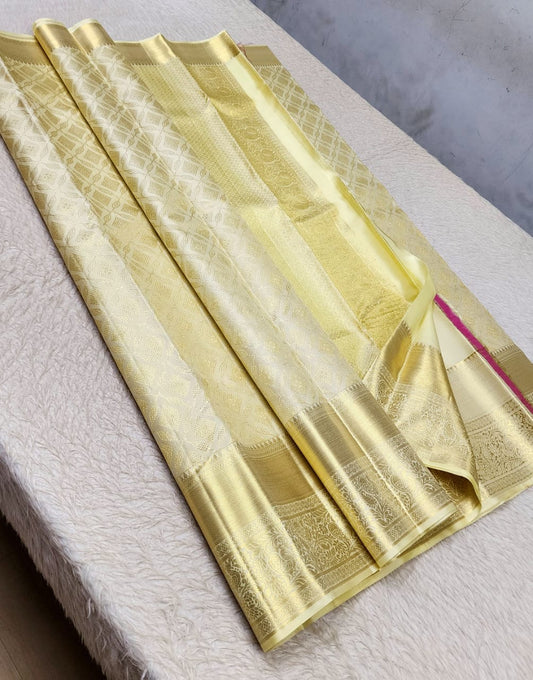 *100% PURE  KANCHIPURAM HANDWOVEN PREMIUM QUALITY 2G BRIDAL SILK SAREES*

*2 GRAM GOLD PURE ZARI WEAVING*
*SILK MARK CERTIFICATE ATTACHED*


CREAM COLOUR EXCLUSIVE SILK SAREES WEAVING