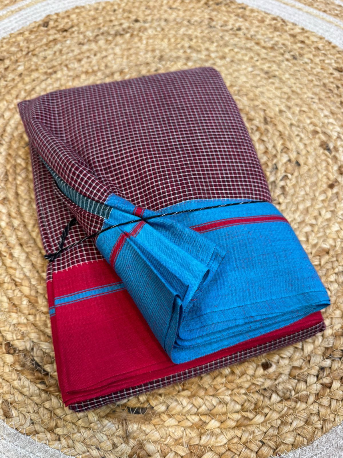 Parine |  Patteda Anchu Saree