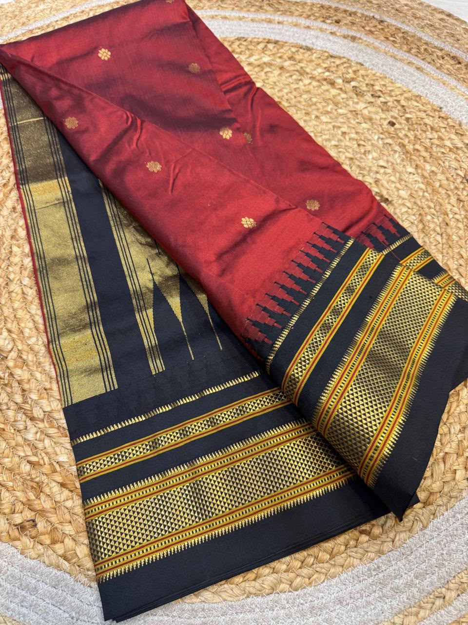 *All New Colours* 

*Exclusive silk ilkal saree*
*Pure silk korvai temple border* with *body butta* design superior quality ilkal saree & contrast blouse 
6.10mtrs length 
Full body pure silk 
Border, pallu & blouse semi silk
