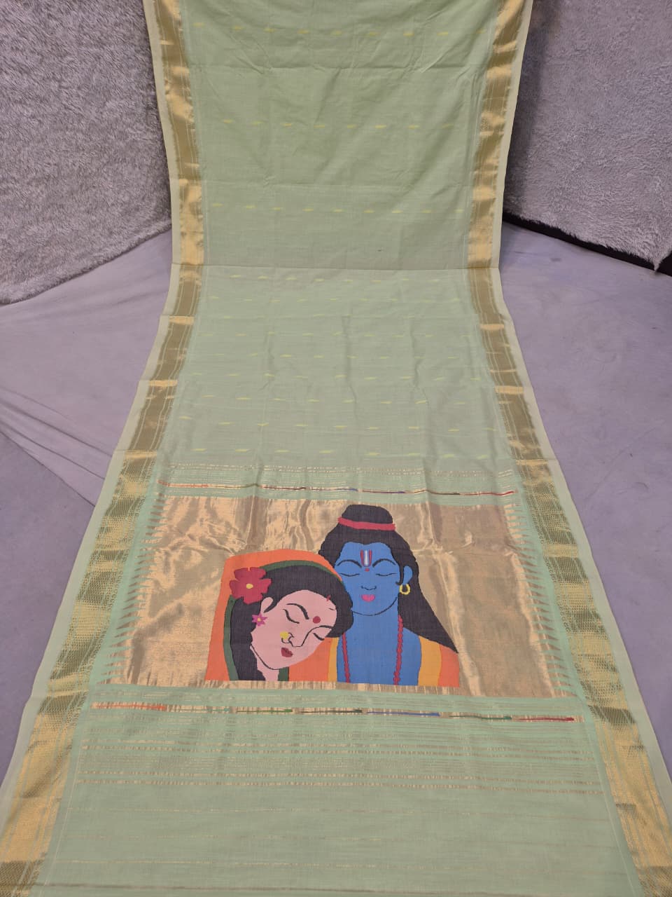 Yeola cotton paithani*
Pure cotton 
Handloom saree
Traditional Narali border 
Running blouse 
Shoulder butta 
