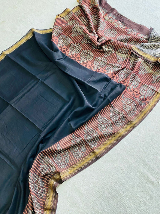 Let’s Wear #ethicallymade✅
🍁Beautifully Crafted Maheshwari Silk Saree  collection🍁
 Specially Designed in Bagru  jahota rapid dabu hand block print
100% Natural Dye
Fabric : Maheshwari Silk 
Length : 5.5 Meters
Blouse Piece : 0.90 Meter
