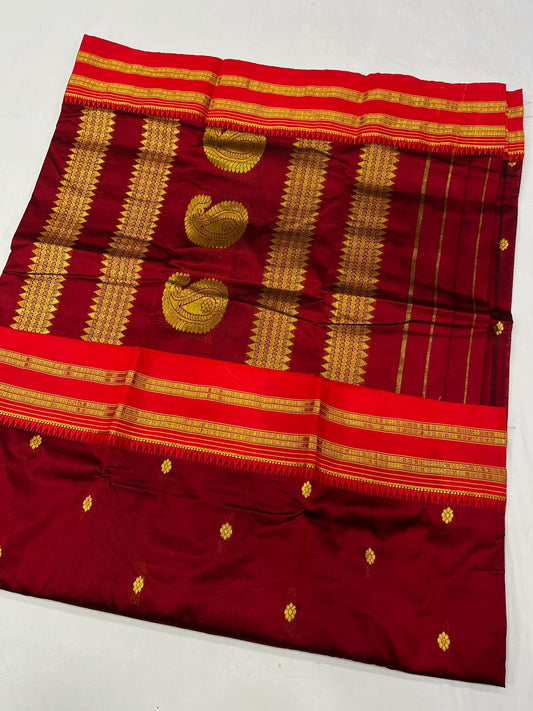 *Narayanpeth silk saree*
Running blouse 
Shoulder butti 
Pure silk
*Price: 6300/- + ship*