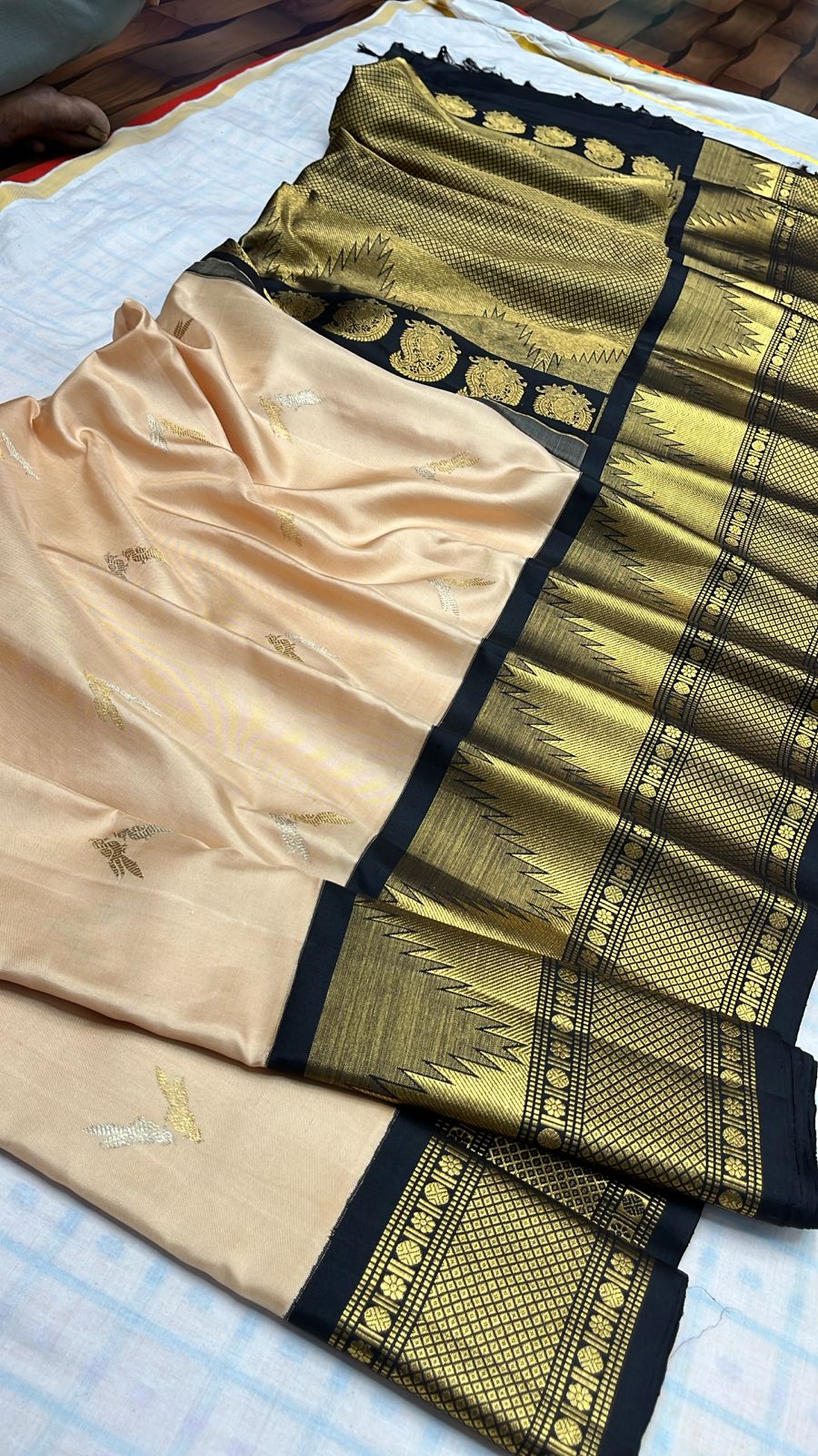 ✨✨Pure Gadwal Traditional Kuttu
 Kanchi Big Border Pattu Sarees ✨✨