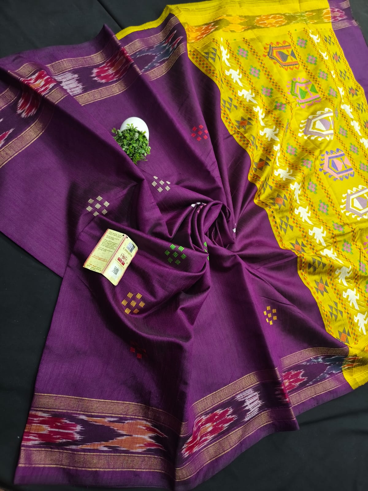 pure raw silk zari ikkat  border body buta design saree dolavedy contrast pallu with contrast blouse saree*
 raw silk saree
silk mark certified
handloom weaved
