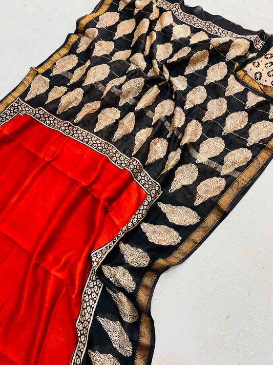 Let’s Wear #ethicallymade✅
🍁Beautifully Crafted Maheshwari Silk Saree  collection🍁
 Specially Designed in Bagru  jahota rapid dabu hand block print
100% Natural Dye
Fabric : Maheshwari Silk 
Length : 5.5 Meters
Blouse Piece : 0.90 Meter
