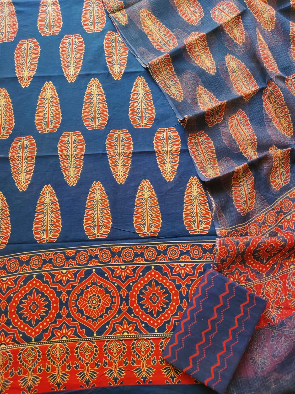 Now new arrivals 

Block printed cotton suit with kota doriya duppta 

Top @ bottom *cotton*
Duptta  *kota doriya*