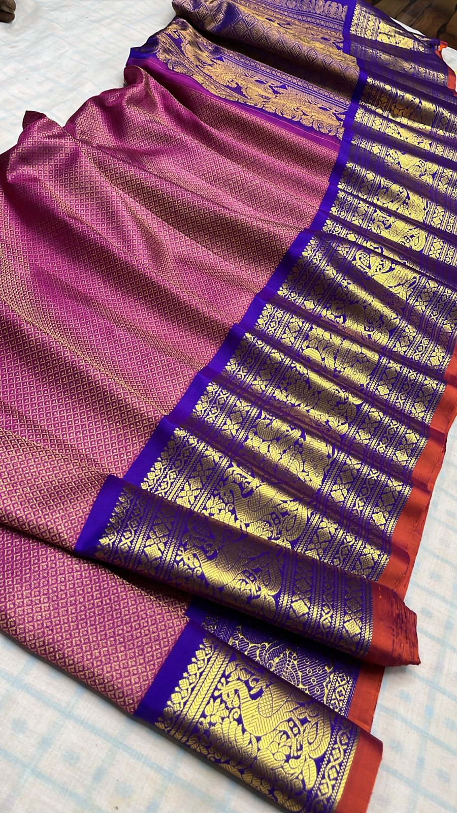 ✨✨Pure Gadwal Traditional
          Border Brocade 
          Pattu Sarees ✨✨