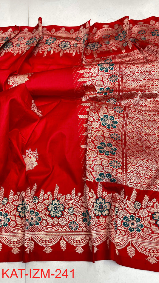 
Pure Handloom banarasi KATAN **Checks +Meenakari* SAREE
*KATAN Checks + Meenakari*
Silk Sarees with antique Jari 
*Rich Pallu
*  Blouse with Border
* Smooth & Soft Fabric