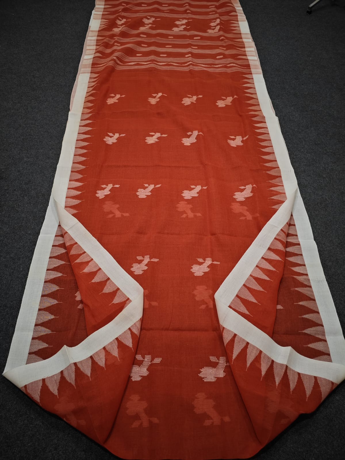 Authentic handloom 
monipuri cotton saree
With bp
