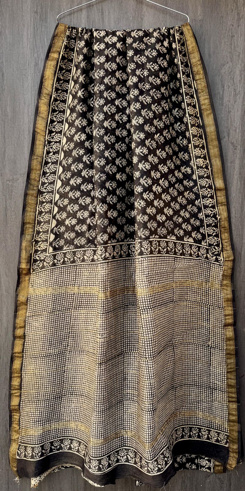 Tripathi | Block printed Maheshwari Silk Saree