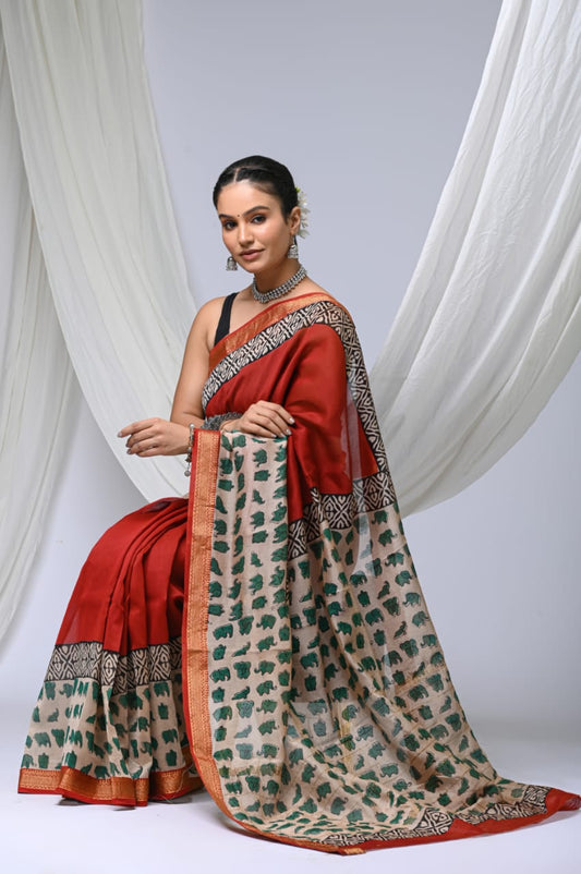 🍁new arrival🍁
Naspal pomegranate print 
👌Maheswari silk saree👌
Hand block printed Maheswari silk sarees with blouse
Size- 6.5 with blouse
Quality- silk by silk
Approx weight- 470 gram
👉Pure hand block
 