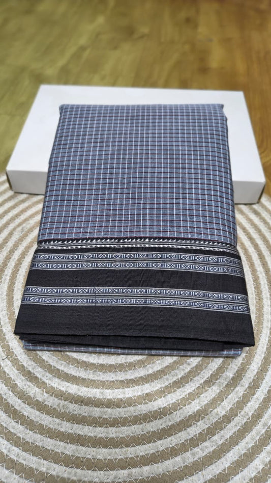 Handwoven patteda anchu saree in pure cotton
