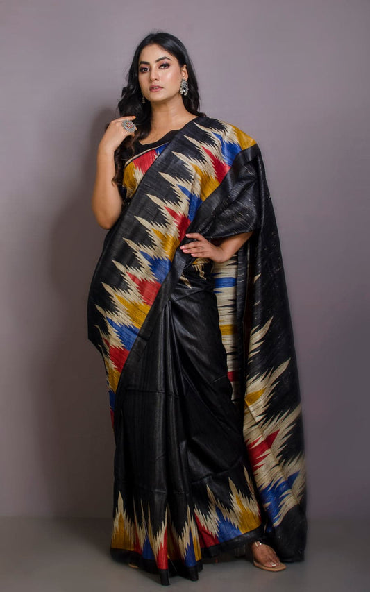 🪴New Design Of  Tussar By Ghicha Screen Print Silk Saree 
All Saree Comes  R Matching 
 Saree. Colour Tassels.
Hand Loom. Saree ..
Running Blouse..Pc ( Saree's Colour)
💯% Silk Saree Comes.With Silk Mark  Certificate (Tag)
Quality 💯% Assured