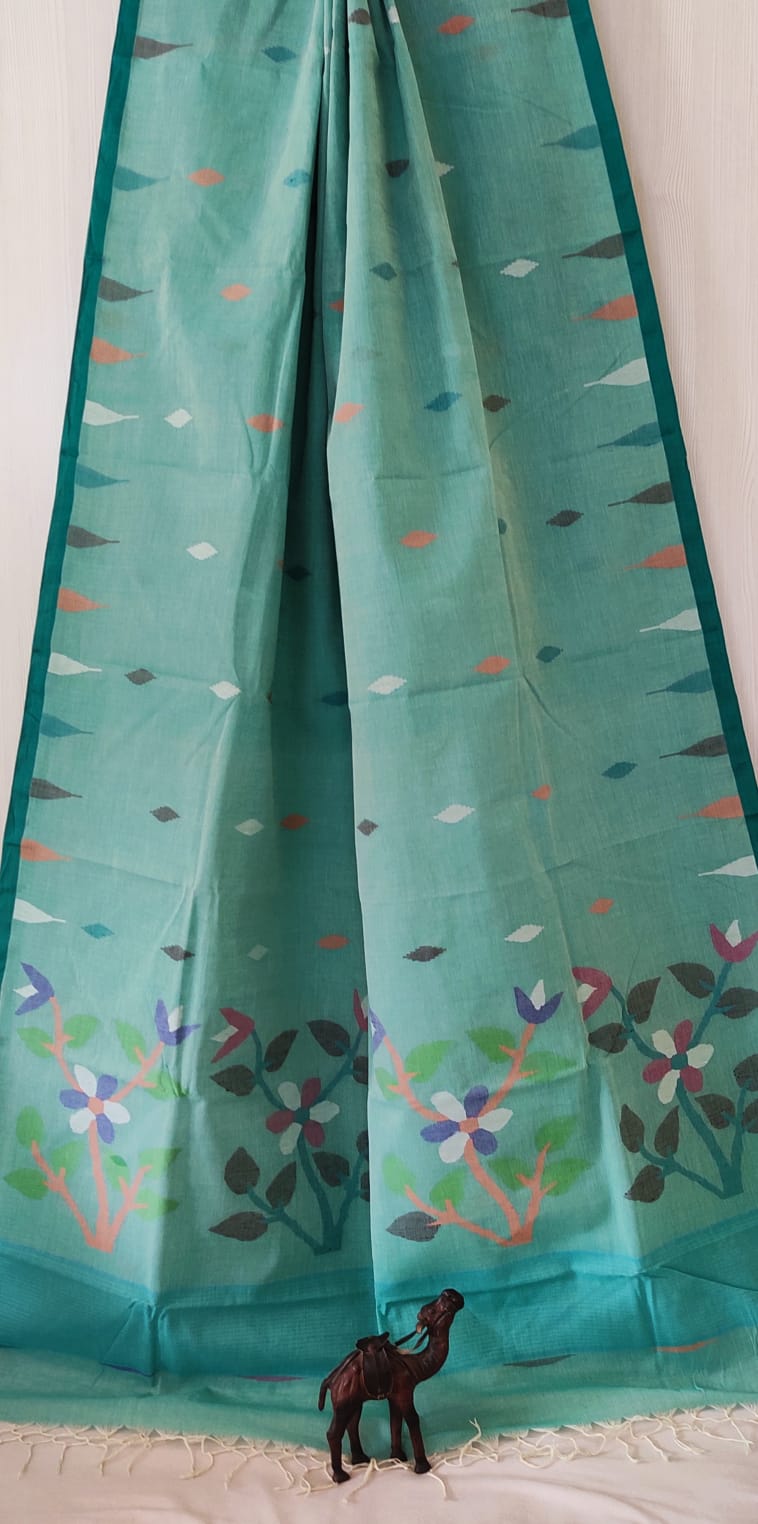 Very exclusive,Beautiful 100 Count pure 
Cotton by Cotton Hand Spoon jamdani 
with temple border with very 
elegant jamdani motif pallu
Without bp