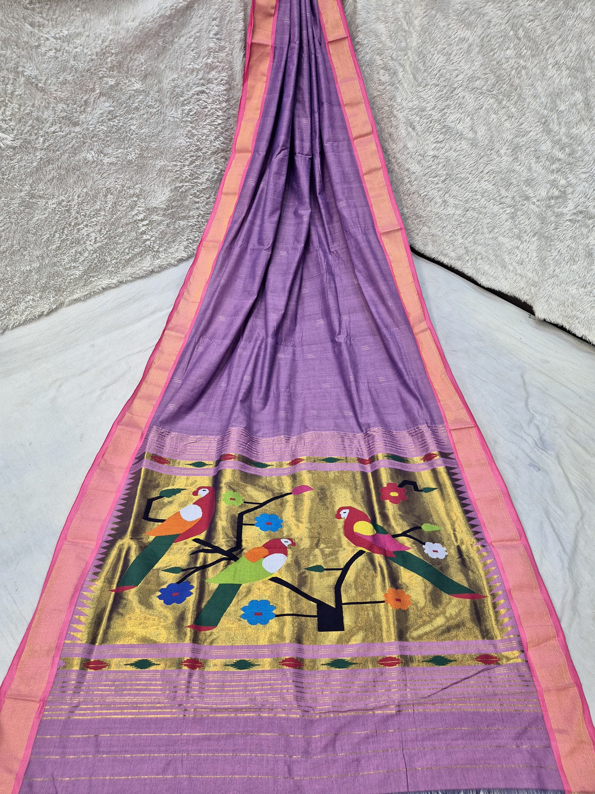 *Yeola cotton paithani*
Pure cotton 
Handloom saree
Patta border 
Running blouse 
Shoulder butta 