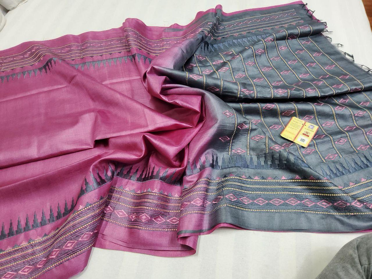 Pure tussar by  munga with beautiful temple embroidery design pallu and border silk handloom saree with blouse pc.
Available 
Best quality 
Silk mark tag 👈🏻