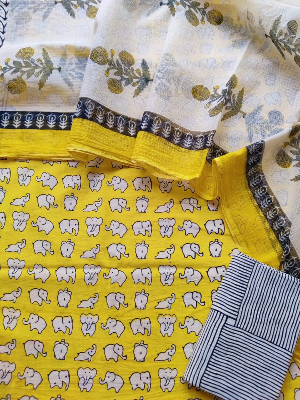 Now new arrivals 

Block printed cotton suit with kota doriya duppta 

Top @ bottom *cotton*
Duptta  *kota doriya*