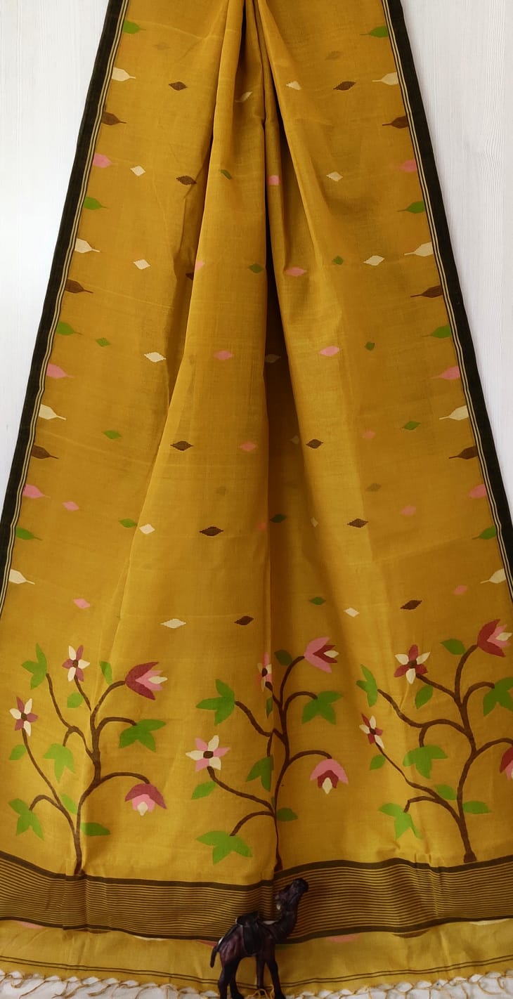 Very exclusive,Beautiful 100 Count pure 
Cotton by Cotton Hand Spoon jamdani 
with temple border with very 
elegant jamdani motif pallu
Without bp