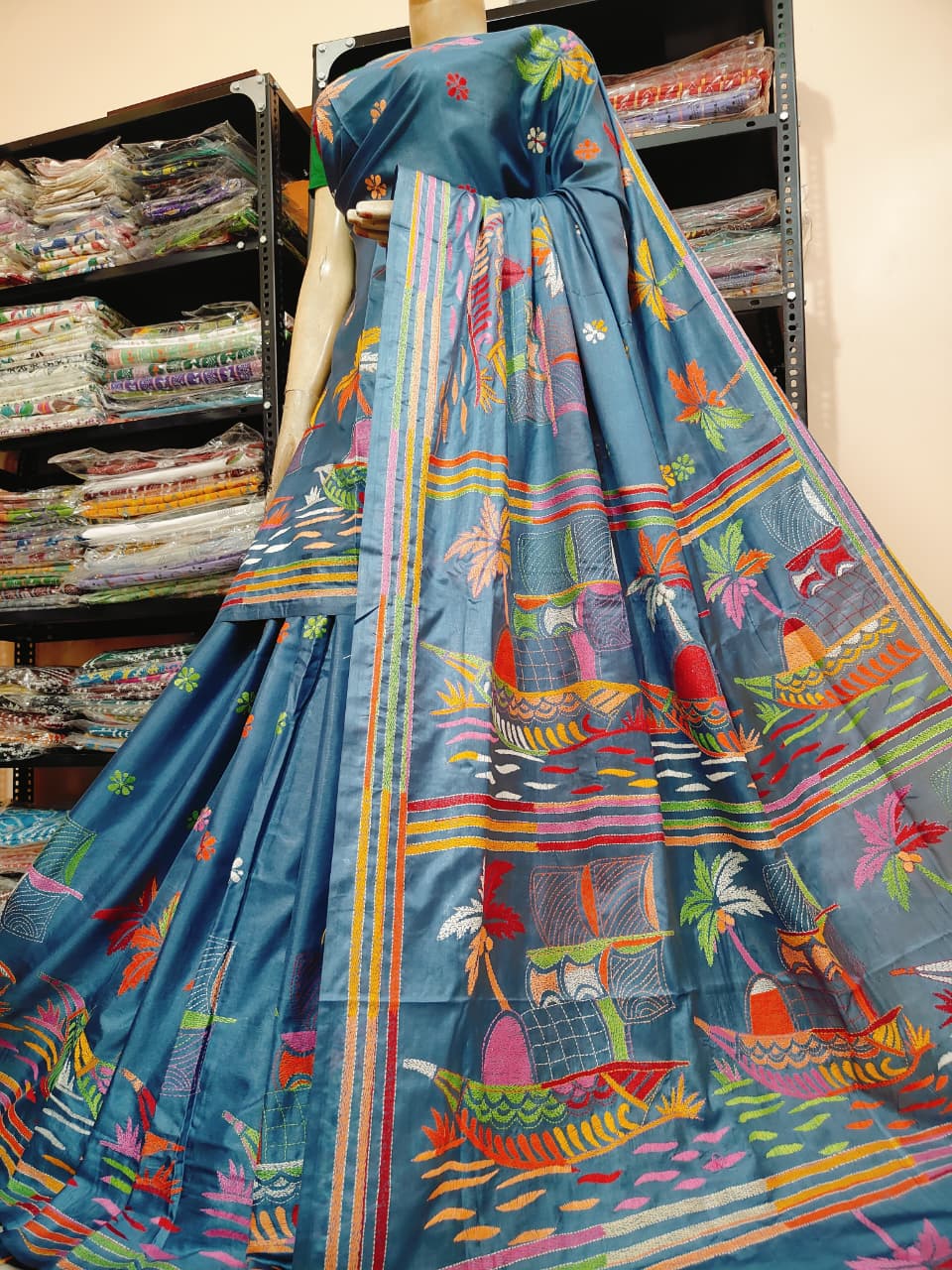 Traditional Shantiniketan hand Kanthastitch saree On 
Belendend bangalore silk Material 
With Kanthastitch Work Bp