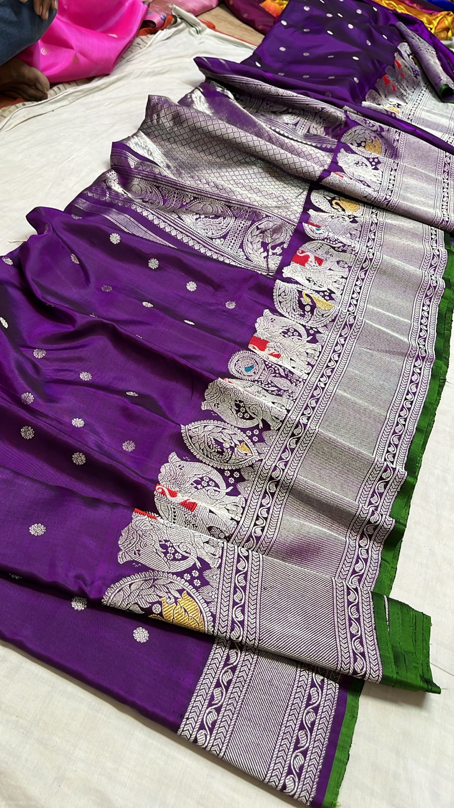 ✨✨Pure Gadwal Traditional
           Meenakari turning
           Border Pattu Sarees ✨✨