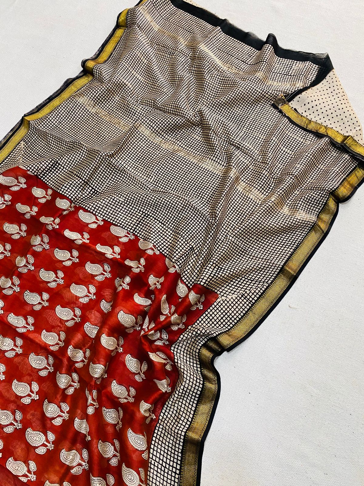 Let’s Wear #ethicallymade✅
🍁Beautifully Crafted Maheshwari Silk Saree  collection🍁
 Specially Designed in Bagru  jahota rapid dabu hand block print
100% Natural Dye
Fabric : Maheshwari Silk 
Length : 5.5 Meters
Blouse Piece : 0.90 Meter

